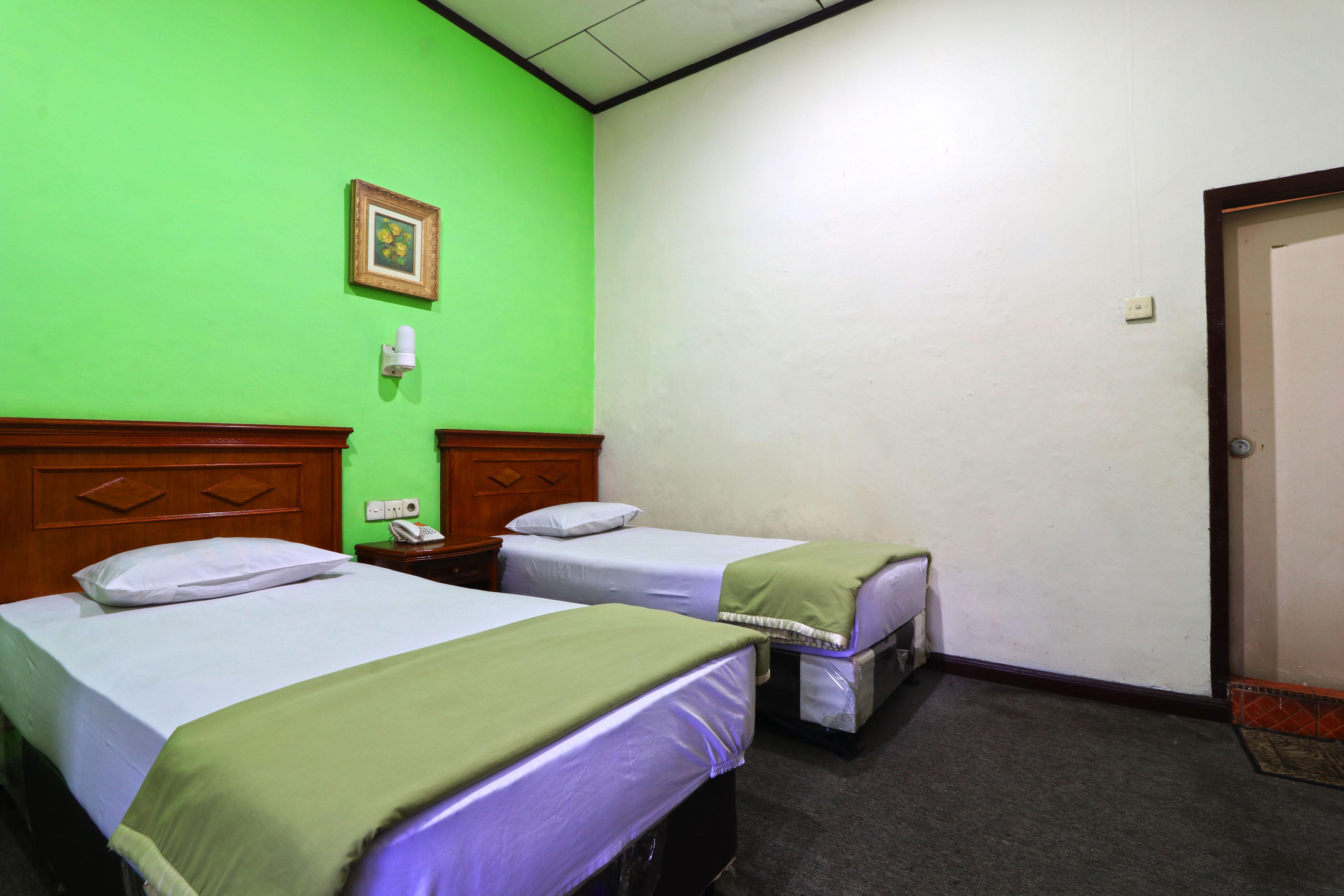 Hotel Sumatera Медан Экстерьер фото