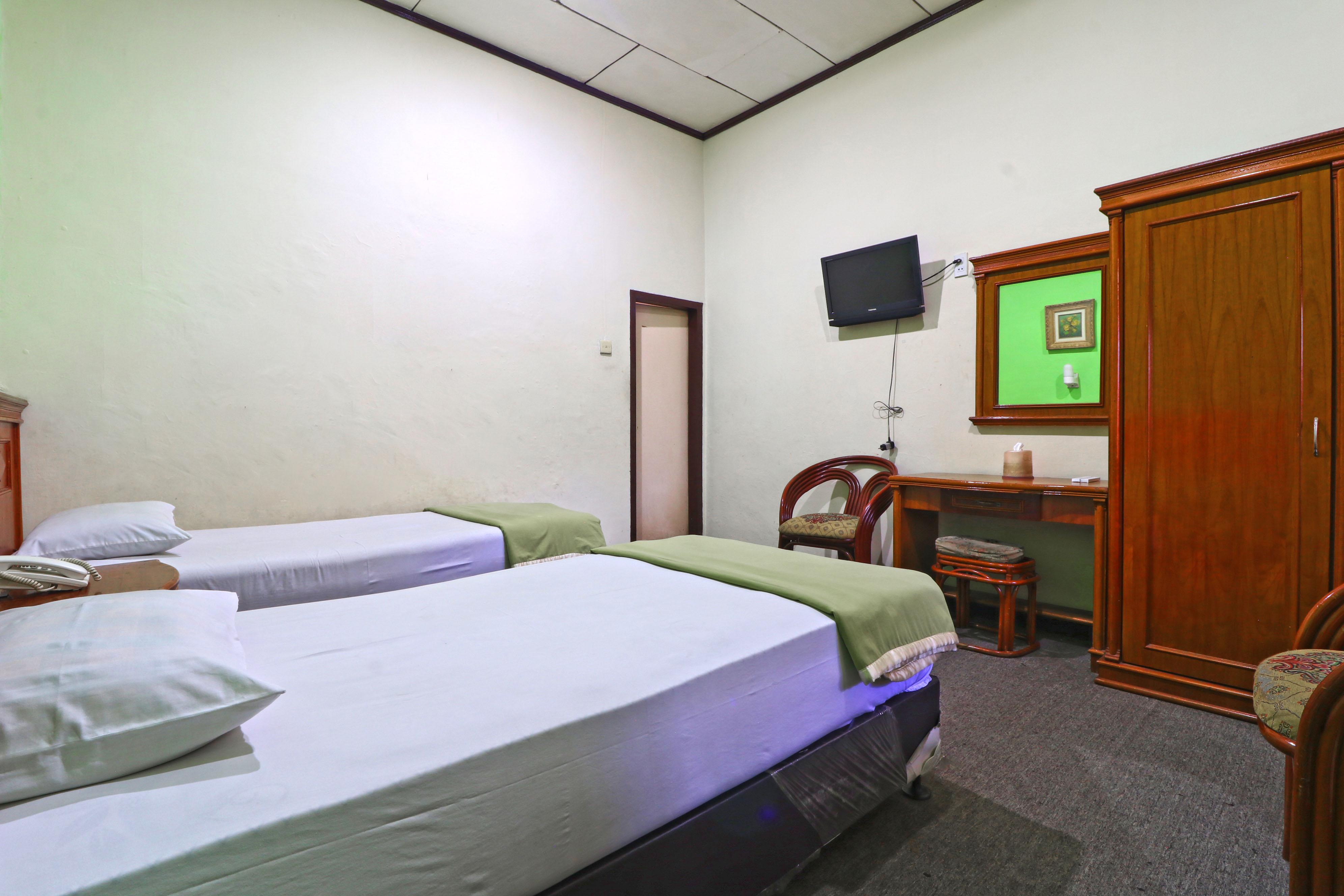 Hotel Sumatera Медан Экстерьер фото